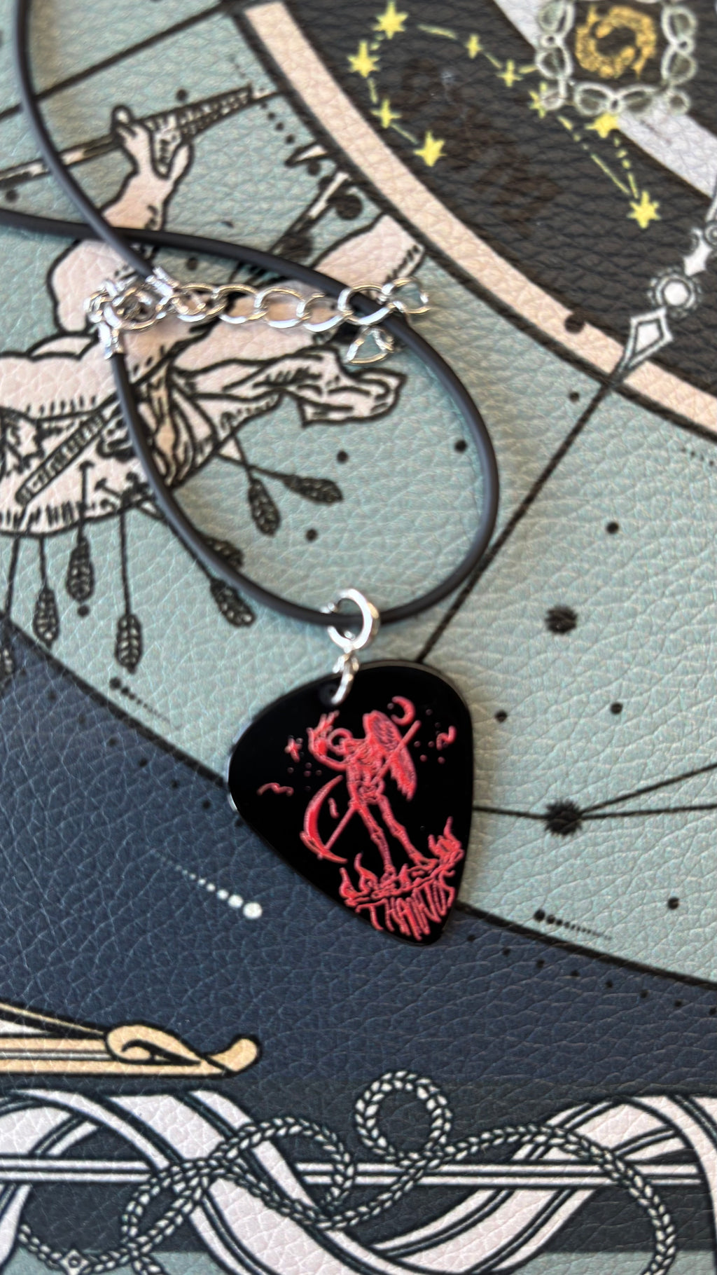 Hypnos （Obverse）& Thanatos（Reverse） Guitar Picks 【3x2.5cm】